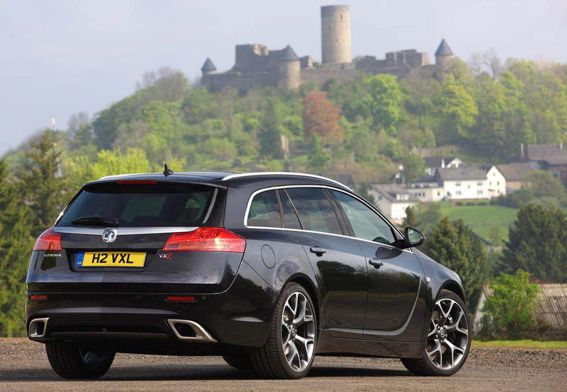 Illustration for article titled Vauxhall Insignia Sport Tourer VXR: A Spectacular 320 HP Wagon You Can't Have